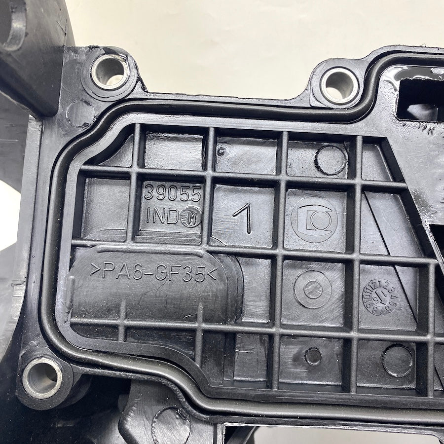 Citroen C3 1.6 16V HDI Kürbütör Kapağı Emme Manifoltu 9642212480