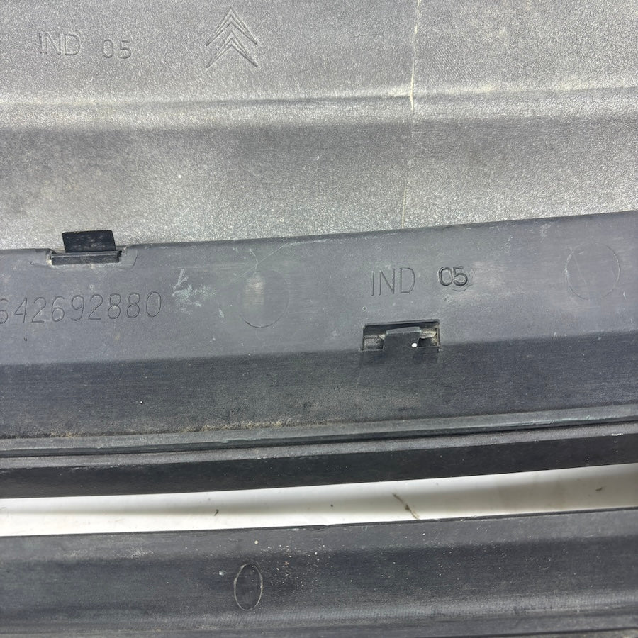 Citroen C3 Ön Panjur 9647156780