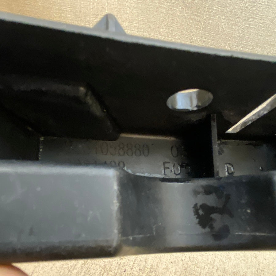 Citroen C5 Ön Tampon Braketi Sağ 9681058880