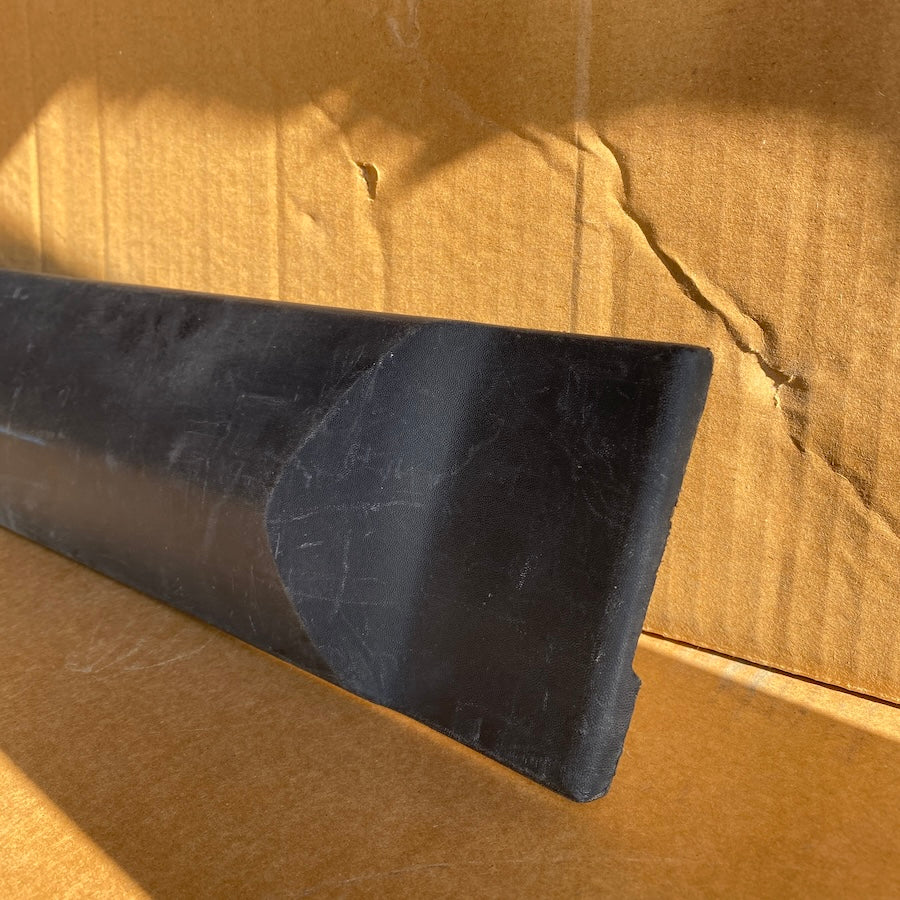 Dacia Logan Arka Sol Kapı Çıtası 8200476578