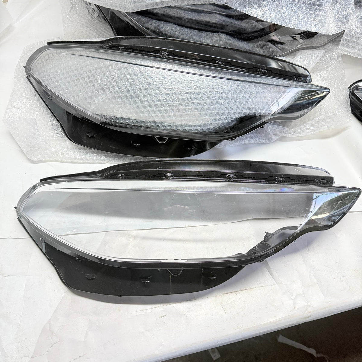 Fiat Egea Sağ Far Camı Makyajlı LED'li En Uygun Oto Parça