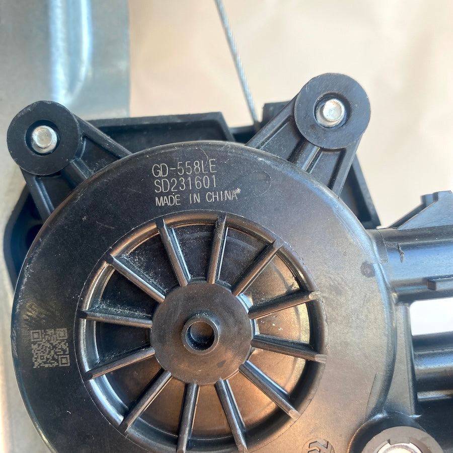 FIAT Egea Hb Arka Sol Cam Kriko ve Motoru GD-558LE