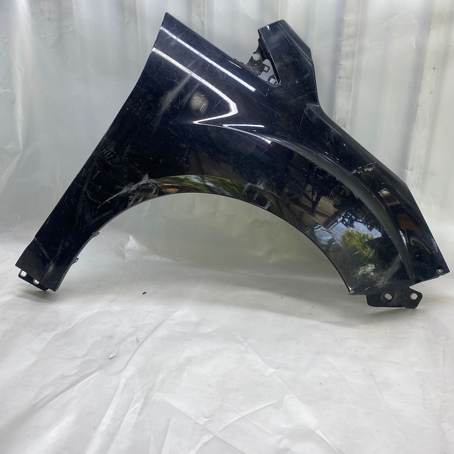 Ford C-Max 2011-2015 ön sağ çamurluk – orijinal çıkma parça