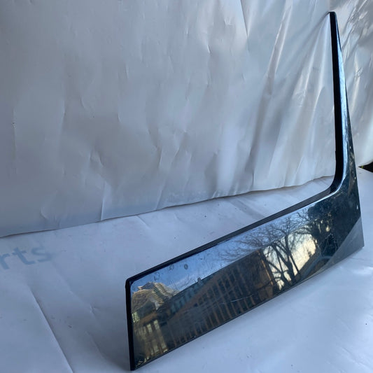 FORD COURİER Ön Sağ Kapı Direk Çıtası ET76 R237B22 A