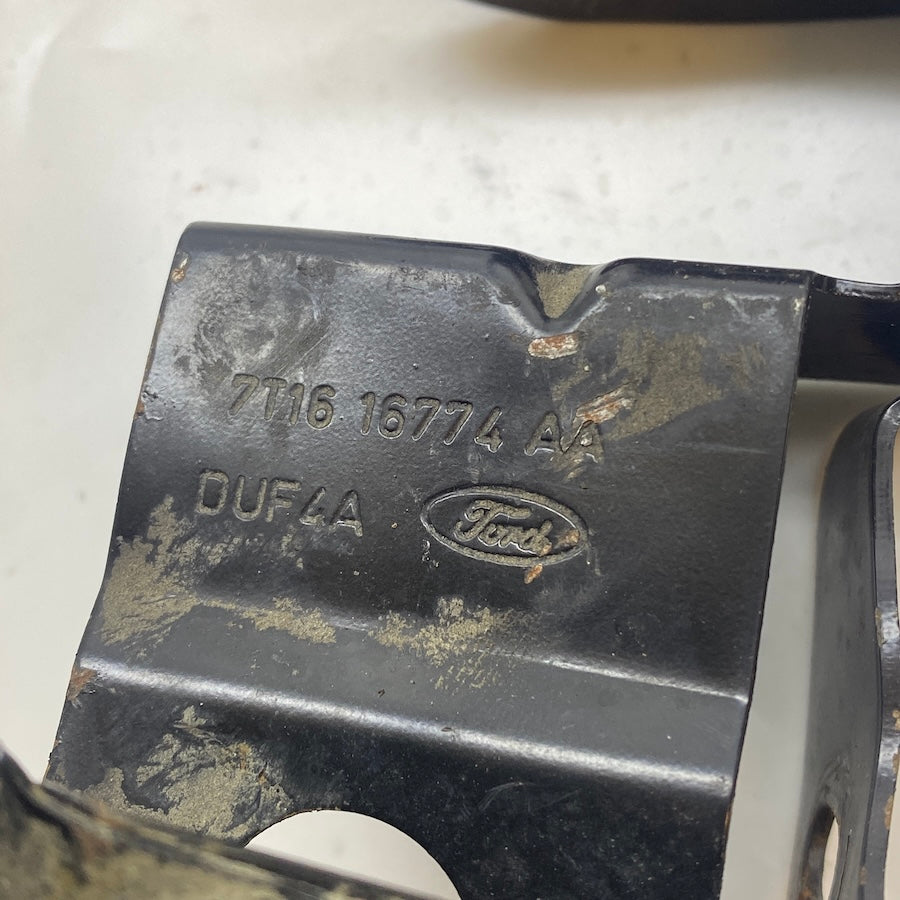 FORD Connect Kaput Kilit Destek Sacı 7T1616774