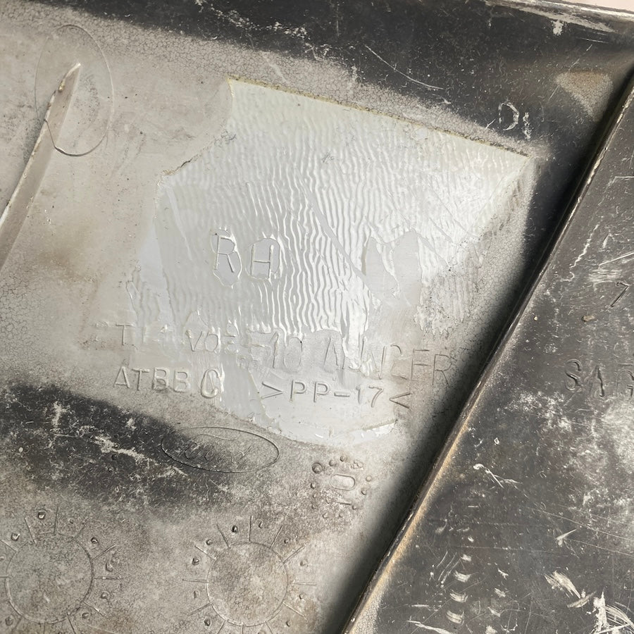 FORD Connect Ön Sağ Direk Kapağı