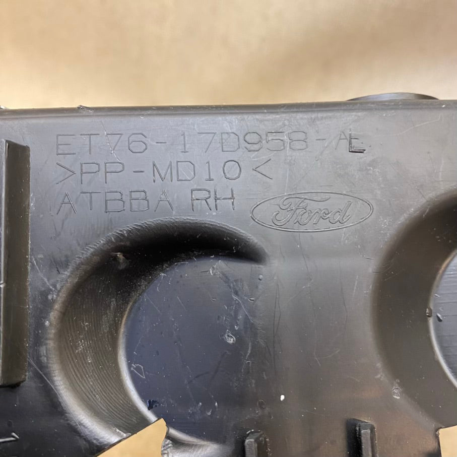 FORD Courier Ön Tampon Bağlantı Braketi Sağ ET76 17D958