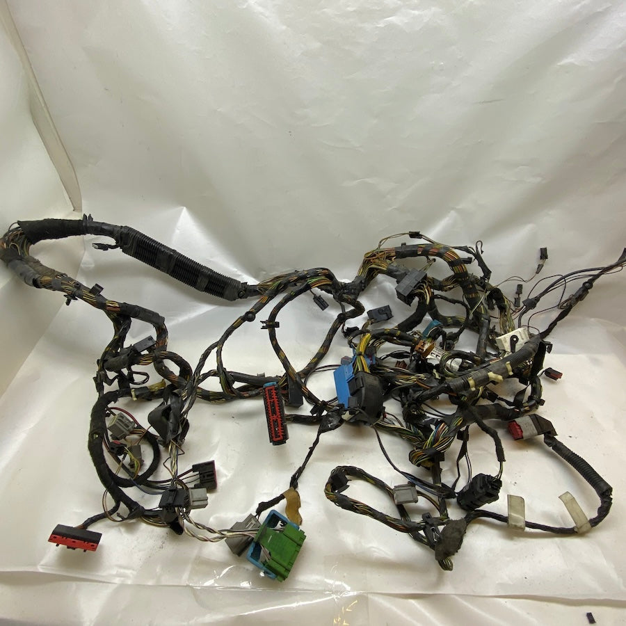 FORD FOCUS MK2 İç Göğüs Tesisatı 6M5T-14401