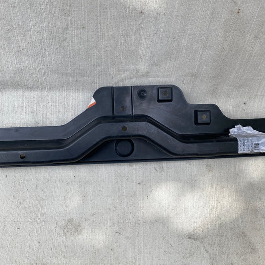 FORD Fiesta Arka Tampon Orta Braket 8A6117B861AB