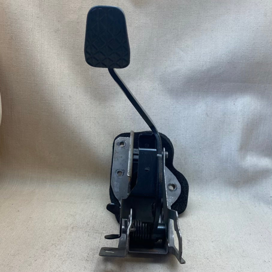 ford fiesta pedal FORD Fiesta Kupplungspedal (CB1) Ambiente 1766725 – En Uygun Oto Parça