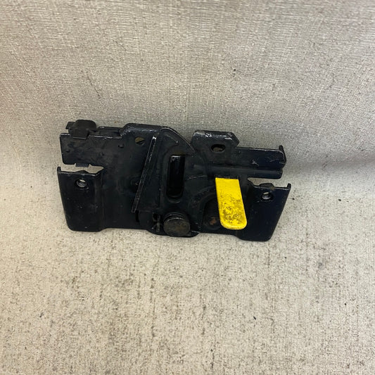 FORD Fiesta Kaput Kilidi 8A6A16700