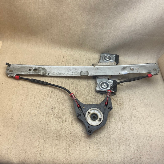 FORD Fiesta Ön Sol Cam Krikosu 8A61-A23200