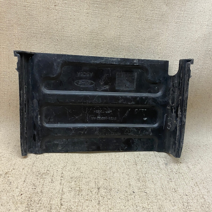 FORD Fiesta / Courier Akü Kutu Kapağı 8V21-10757-AA