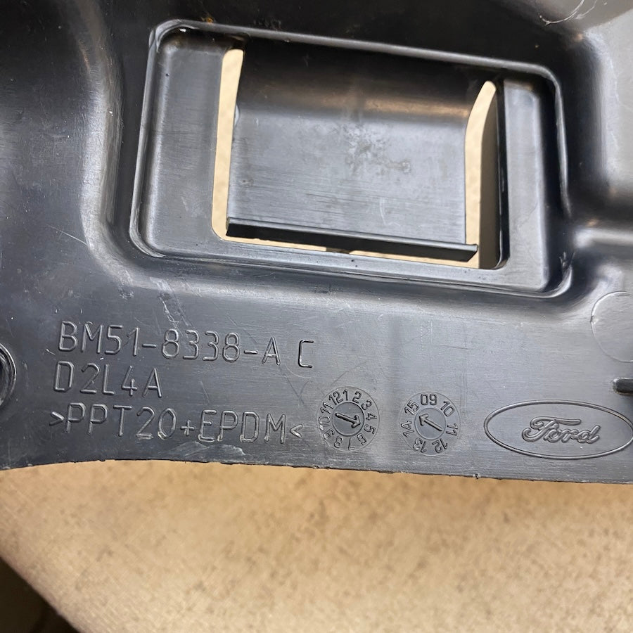 FORD Focus 10 Radyatör Hava Deflektörü BM51-8338-A