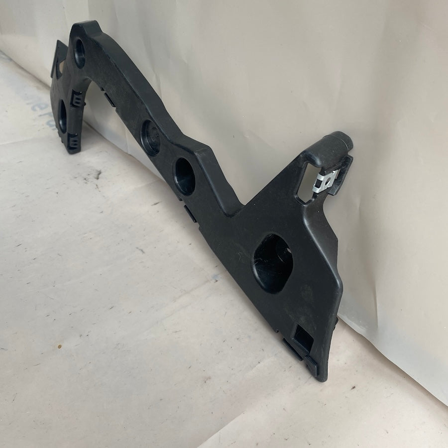 FORD Focus Sedan Arka Tampon Bağlantı Braketi BM51-F17E851-A