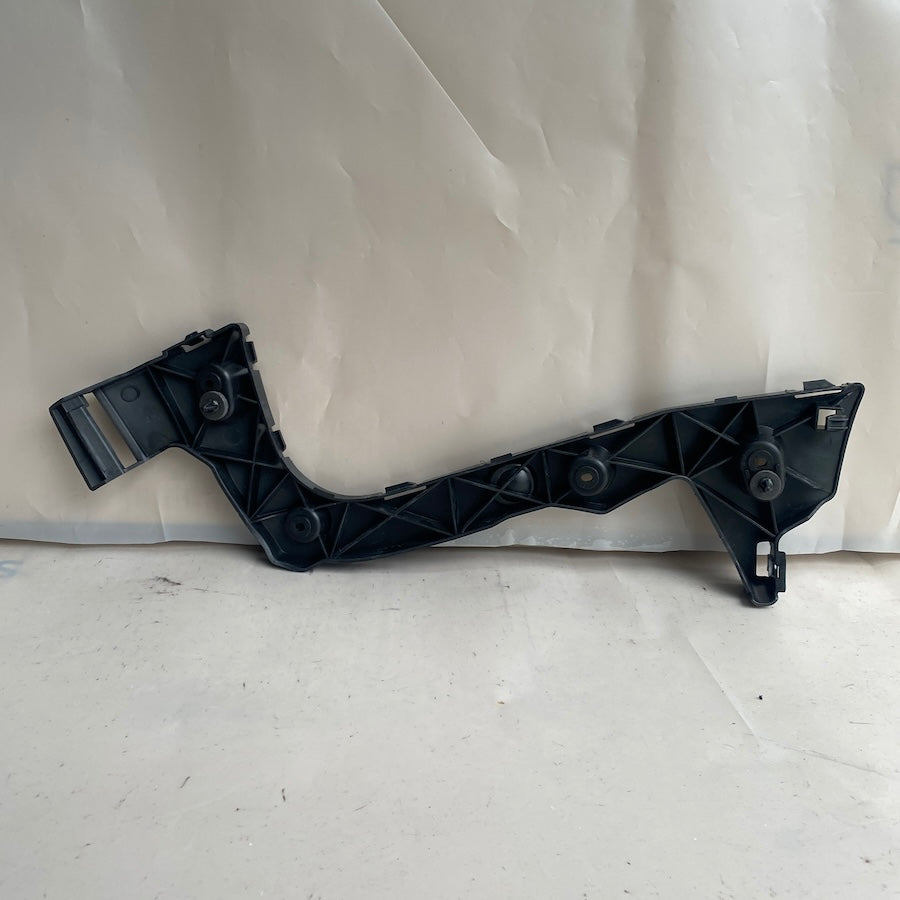 FORD Focus Sedan Arka Tampon Bağlantı Braketi BM51-F17E851-A