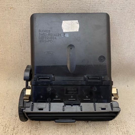 FORD Kuga Hava Üfleme Menfezi 3M51-R014L21-AE