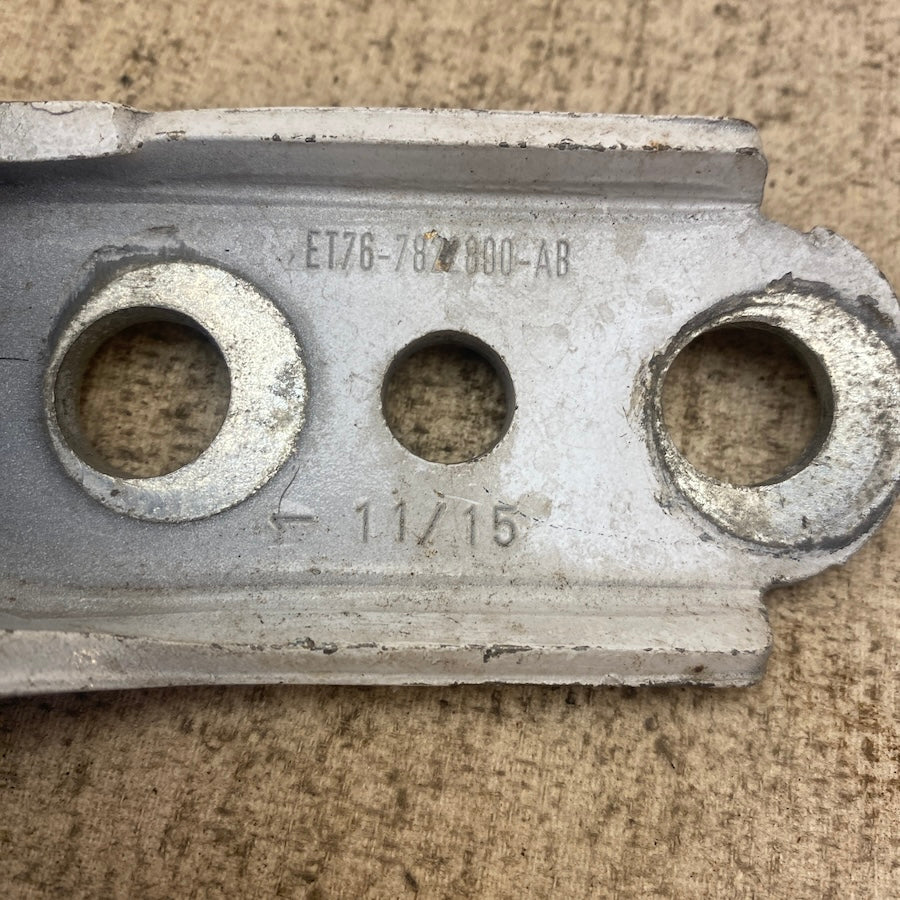 FORD Ön Kapı Menteşe Parçası ET76-7822800-AB