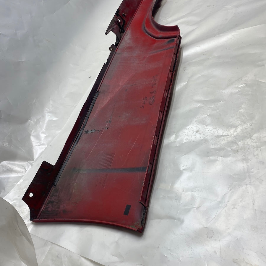 Ferrari Orijinal Sağ Marşpiyel 81361500 – Montaj Noktaları