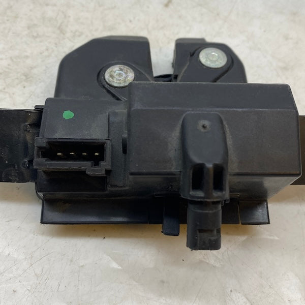 Fiat Doblo Bagaj Kilidi 51868085 Orijinal Çıkma En Uygun Oto Parça