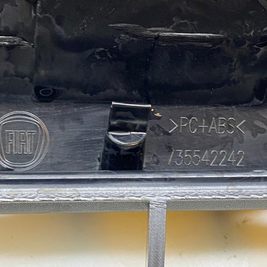 Fiat Linea Ön Panjur Kasası 735542242 Orjinal