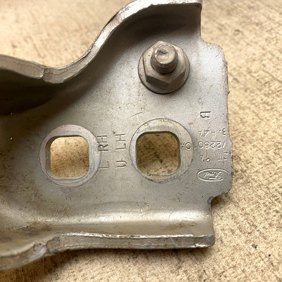 Ford CONNECT Ön Kapı Menteşesi 2T1A V2280103