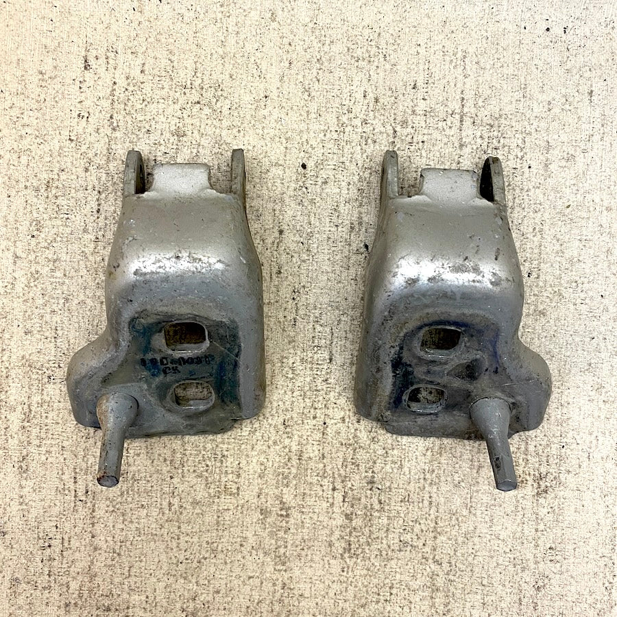 Ford CONNECT Ön Kapı Menteşesi 2T1A V2280103