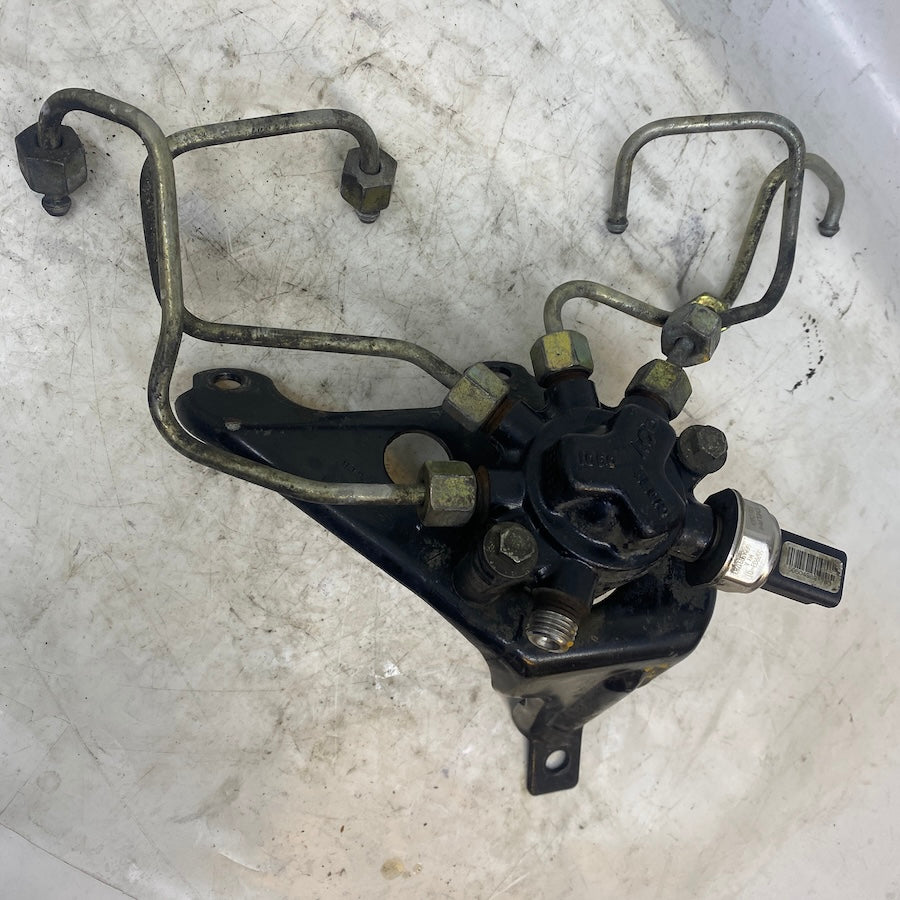 Ford Connect Enjektör Ve Bağlantı Braketi 1S4Q 9W276 CB