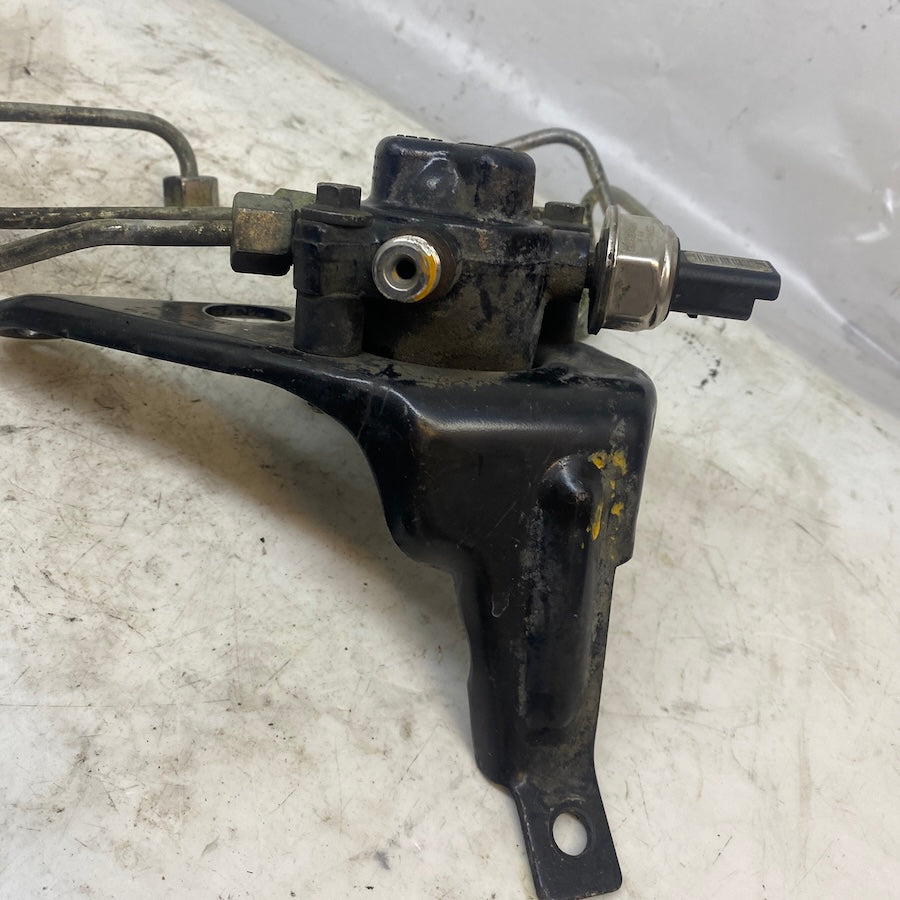 Ford Connect Enjektör Ve Bağlantı Braketi 1S4Q 9W276 CB