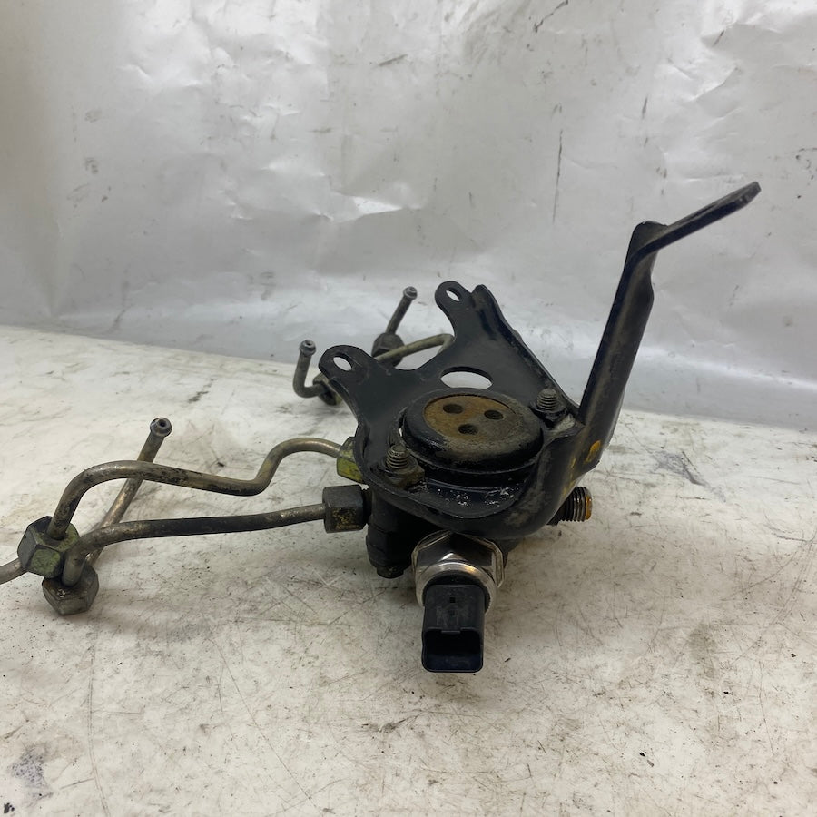 Ford Connect Enjektör Ve Bağlantı Braketi 1S4Q 9W276 CB