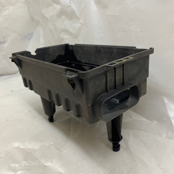 2T14-9A612-AA kodlu Ford Connect hava filtresi kutu alt kapağı