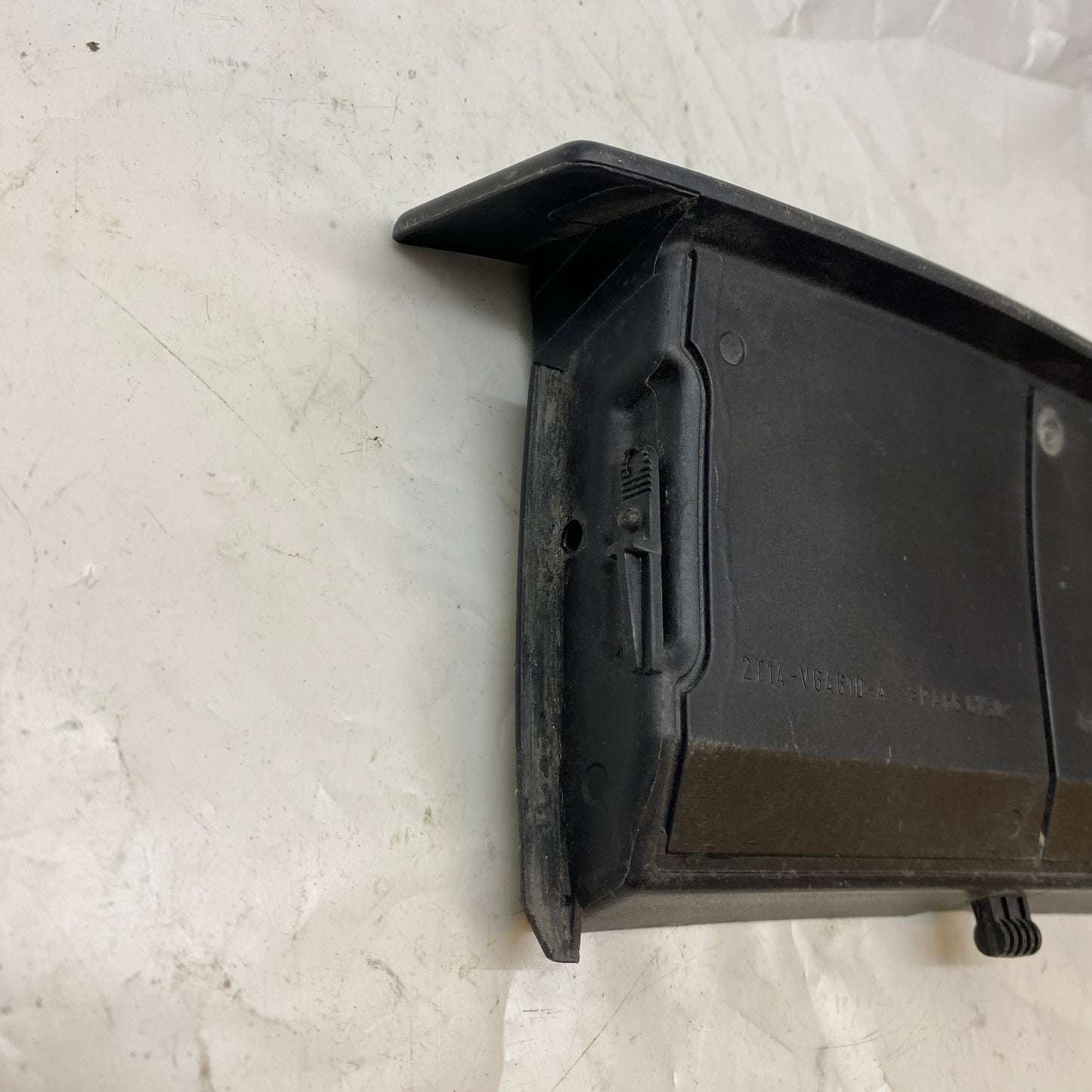 Ford Connect Küllük 2T14V64610A 03-13