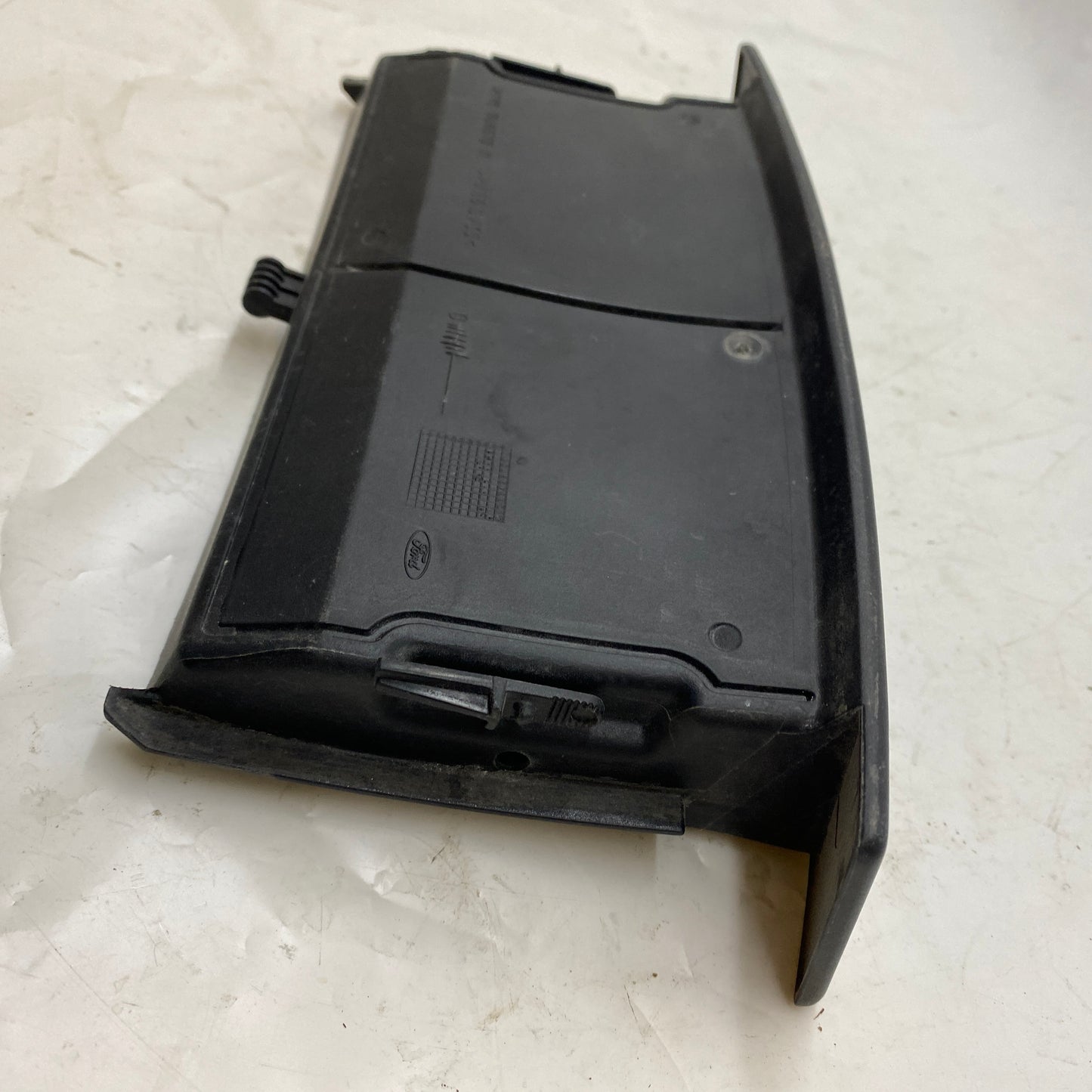 Ford Connect Küllük 2T14V64610A 03-13