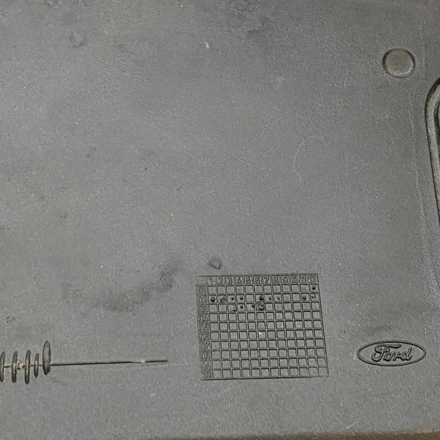 Ford Connect Küllük 2T14V64610A 03-13