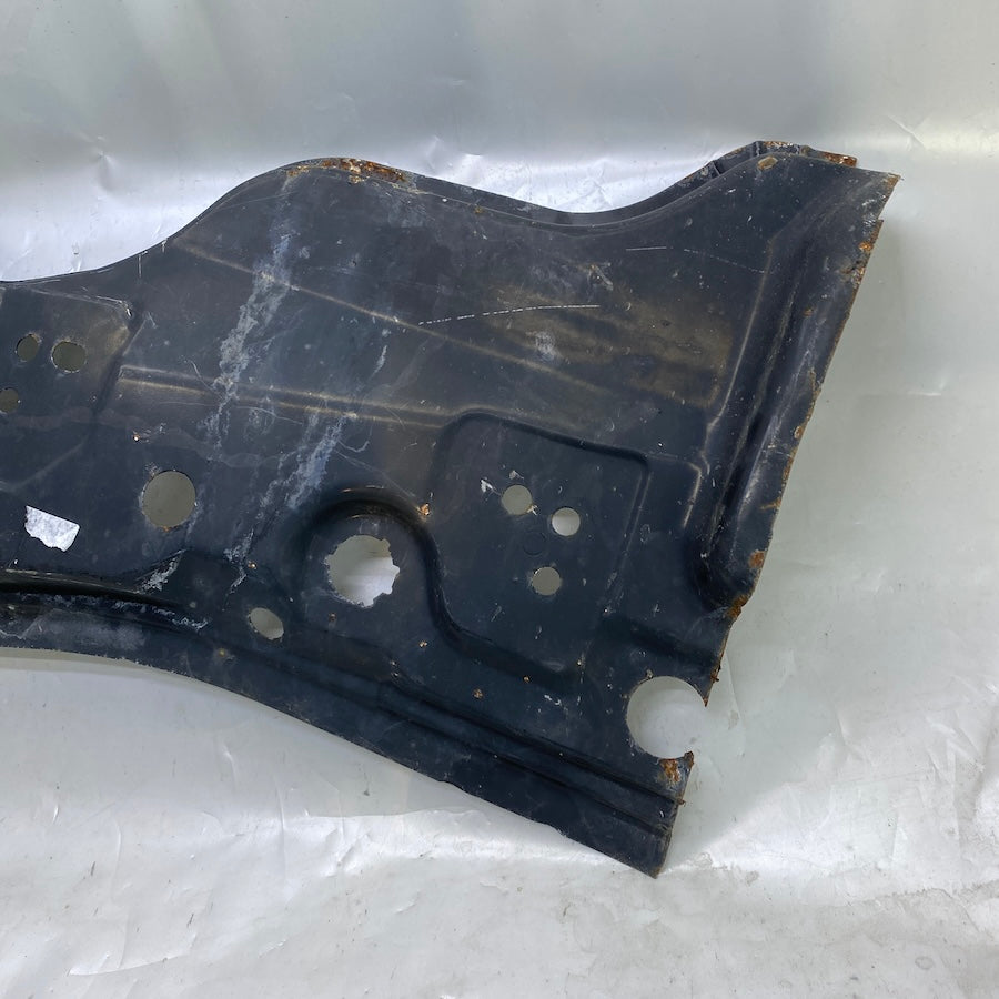 Ford Connect sol ön direk sacı – kaporta tamirinde kullanılan çıkma parça