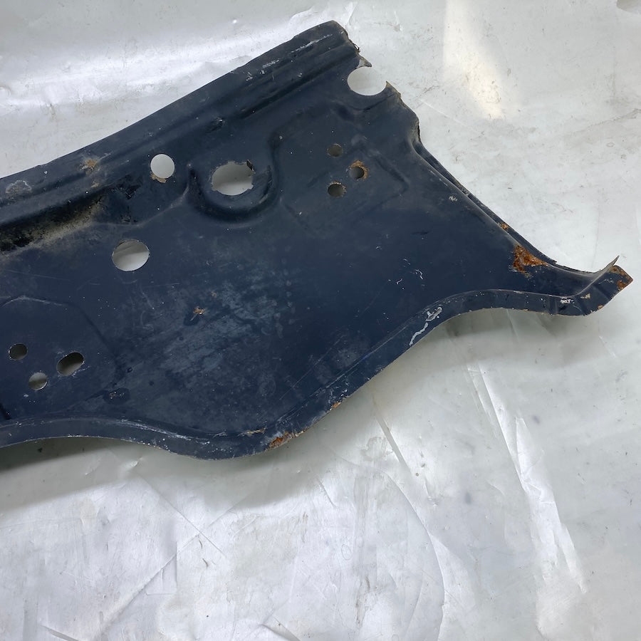 Orijinal çıkma Ford Connect ön sol direk sacı – kaporta için uygun parça