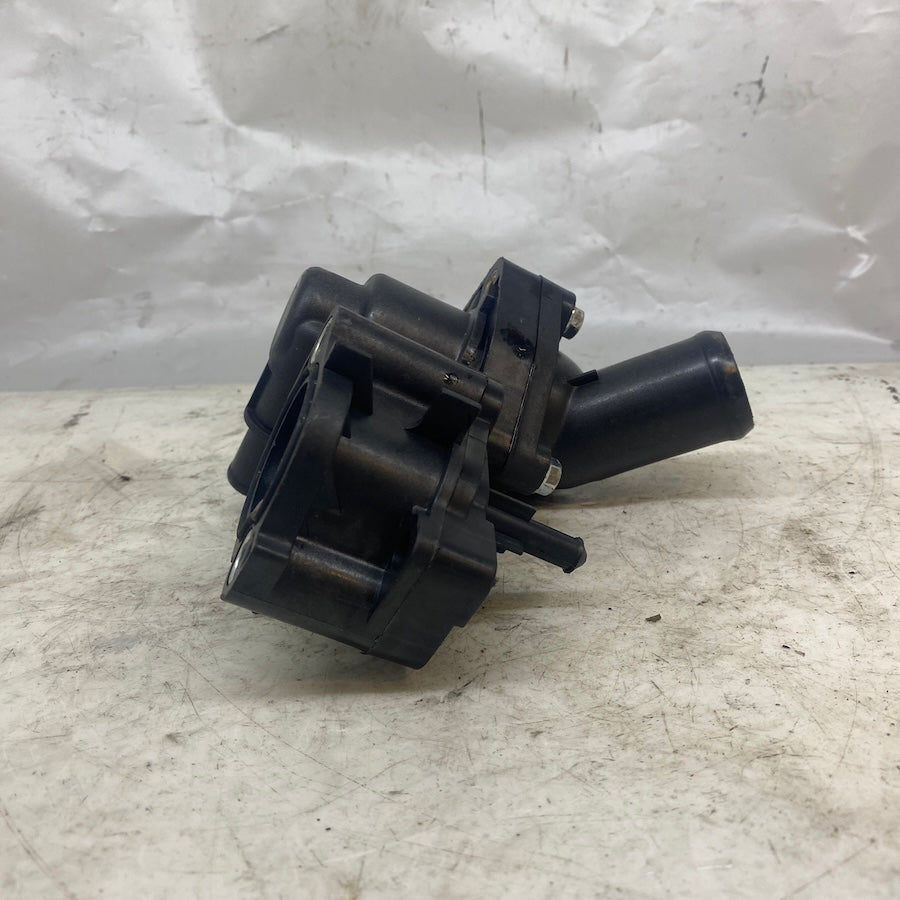 Ford Connect / Focus 1.8 TDCi Termostat Gövdesi 2S4Q 9K478 AD