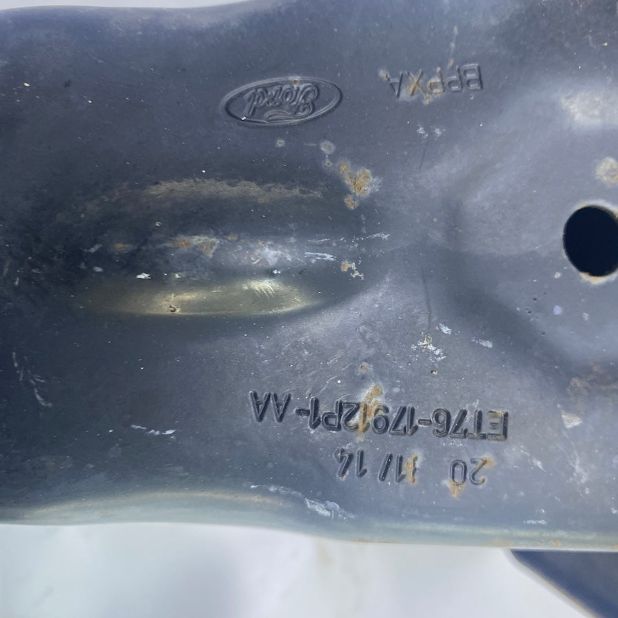 Ford Courier Arka Tampon Demiri ET76-17912P2-AA 2014 Orijinal Çıkma