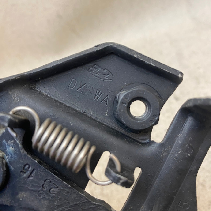 Ford Courier Kaput Kilidi Jt7616700bc
