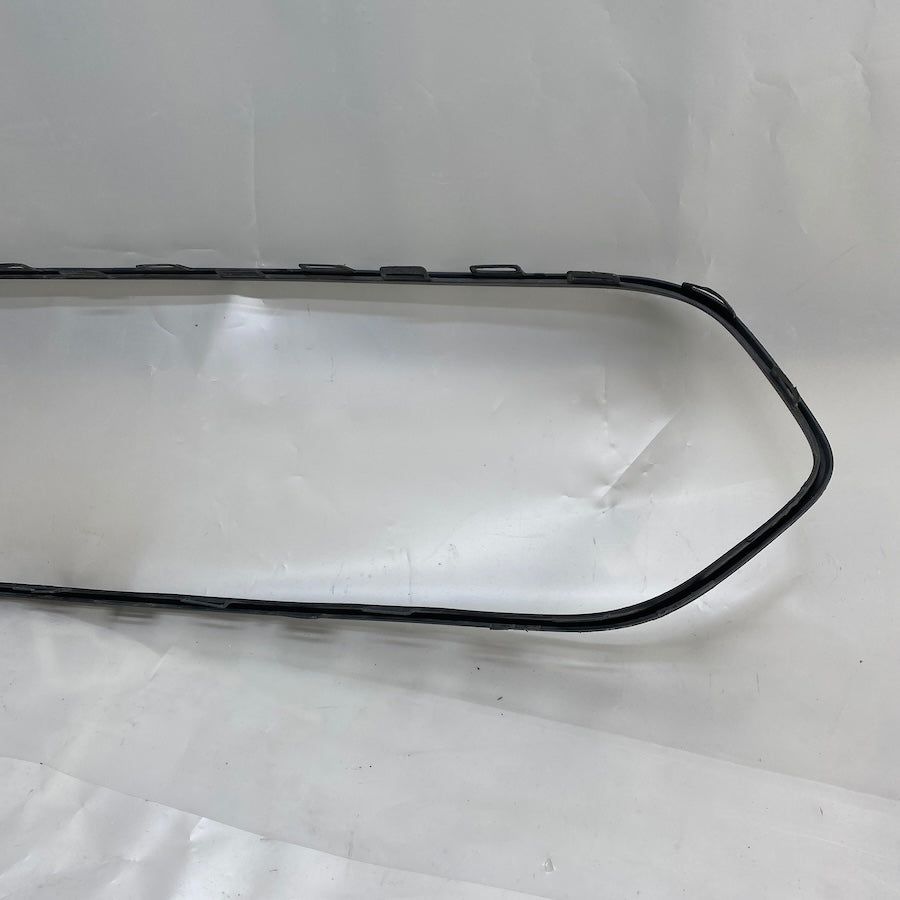 Ford Courier Ön Panjur Çıtası Siyah JT76-17F816-AB