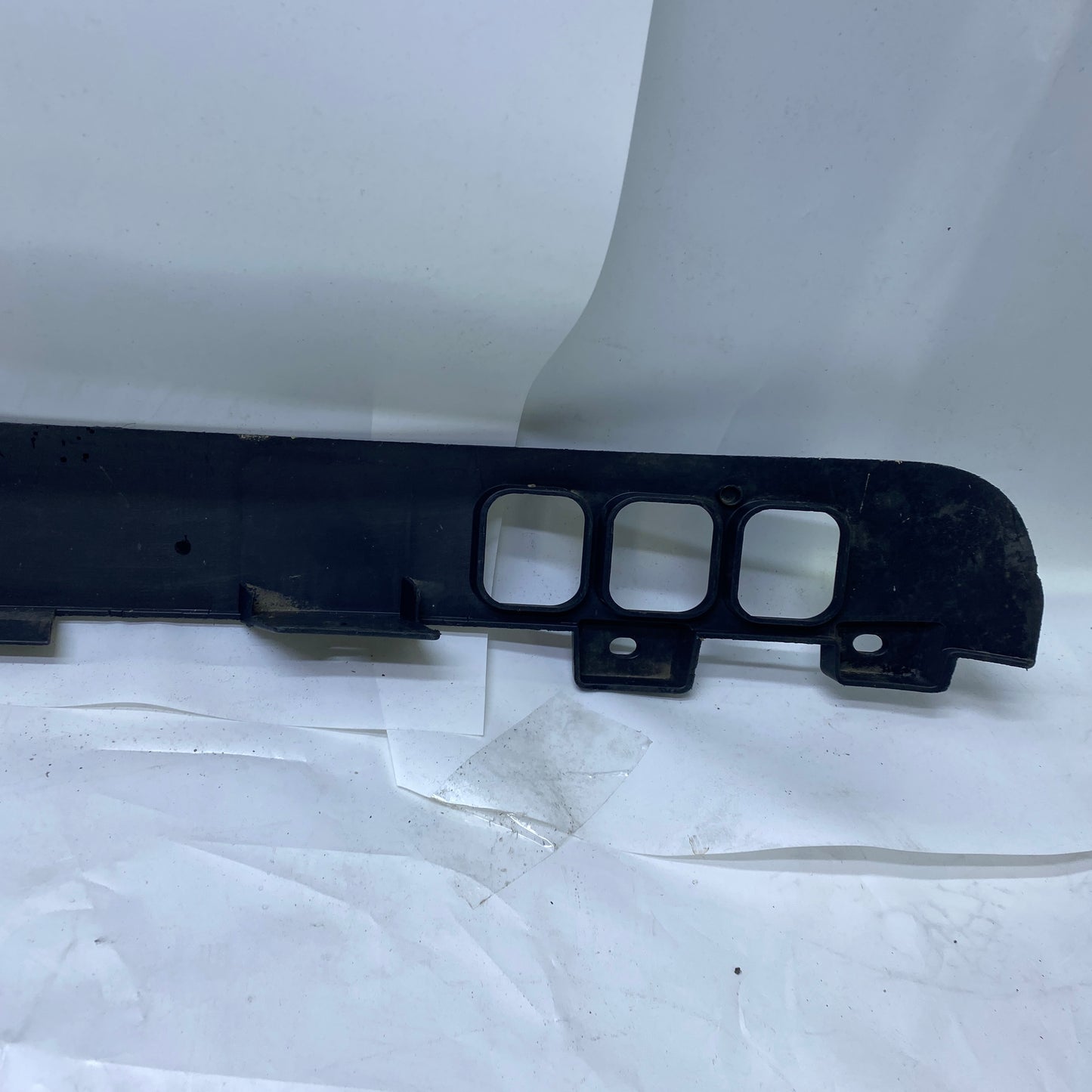 Ford Courier Ön Tampon Alt Spoiler Bıyık ET76-17778-AB