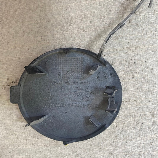 Ford Courier Ön Tampon Çeki Demir Kapağı 2014-2018