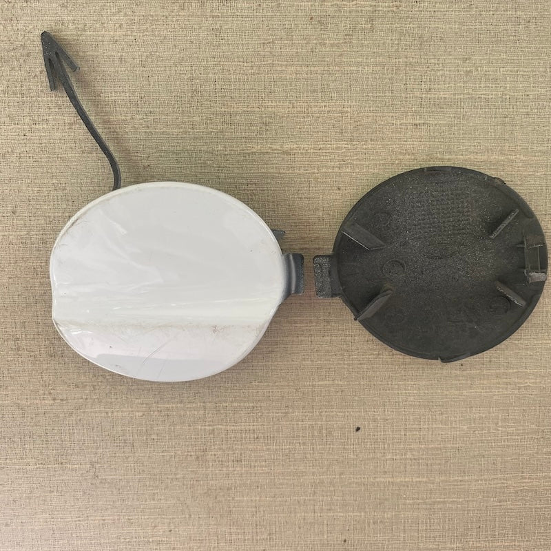 Ford Courier Ön Tampon Çeki Demir Kapagi Jt76 17A989