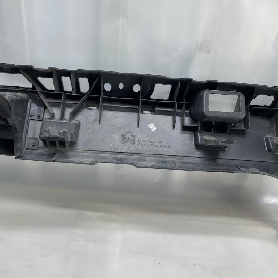 Ford Courier Ön Tampon İç Üst Braketi ET76 17E778