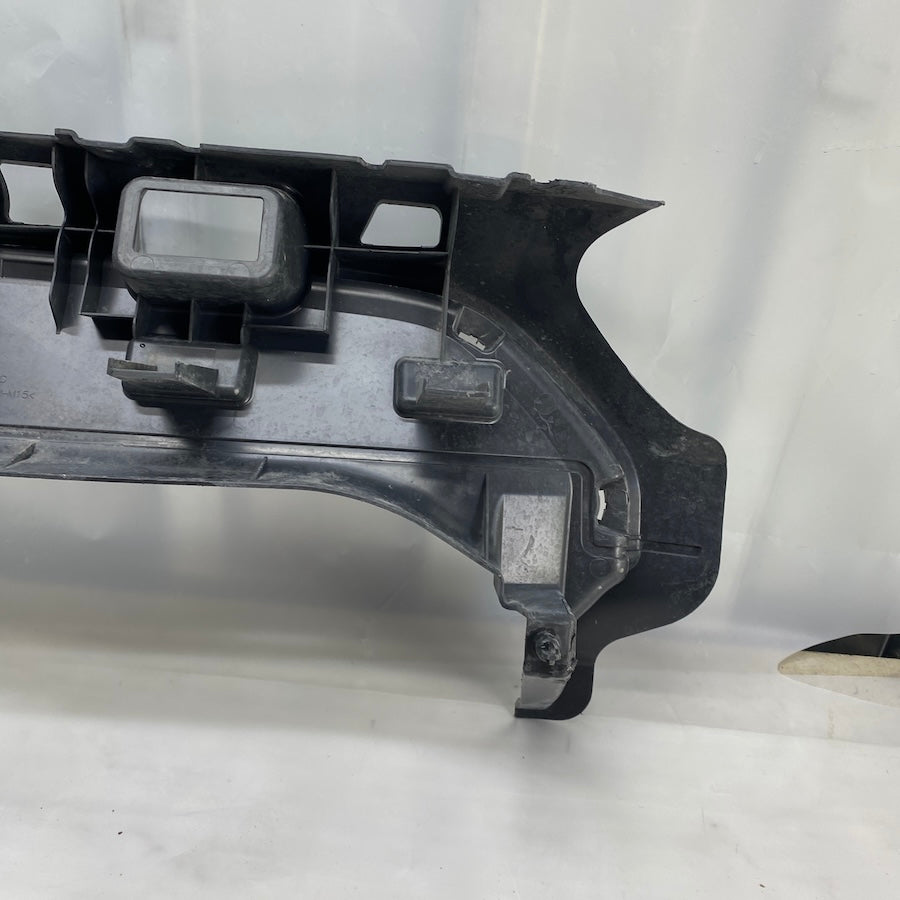 Ford Courier Ön Tampon İç Üst Braketi ET76 17E778