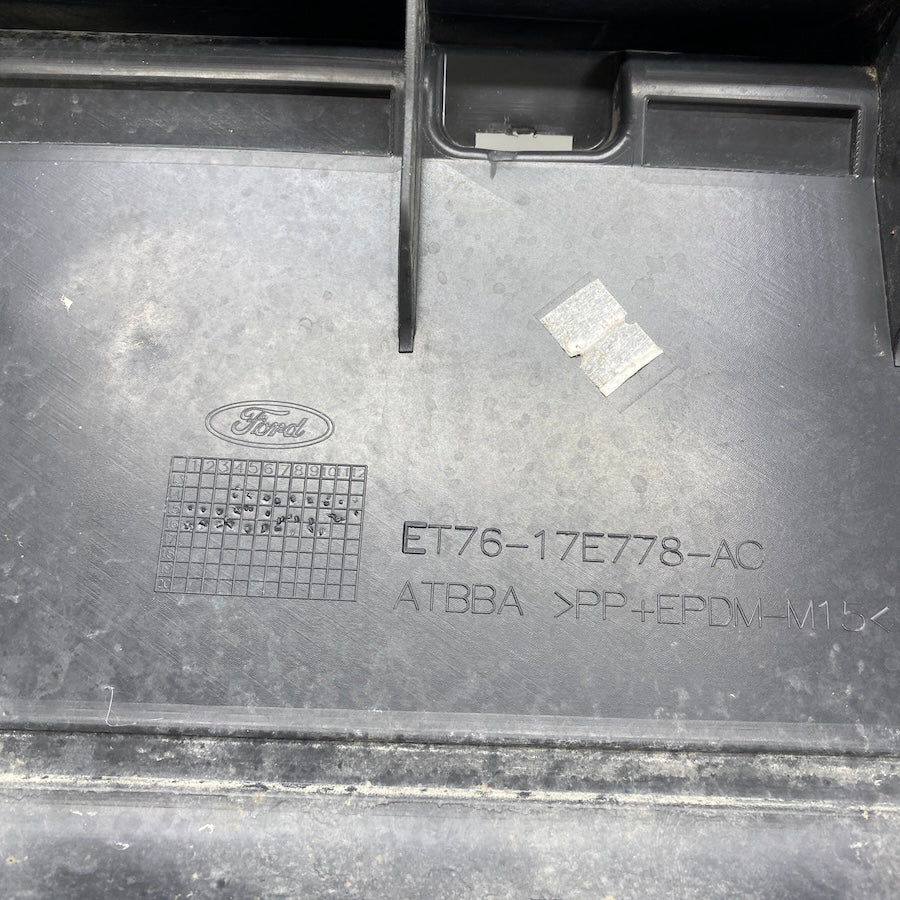 Ford Courier Ön Tampon İç Üst Braketi ET76 17E778