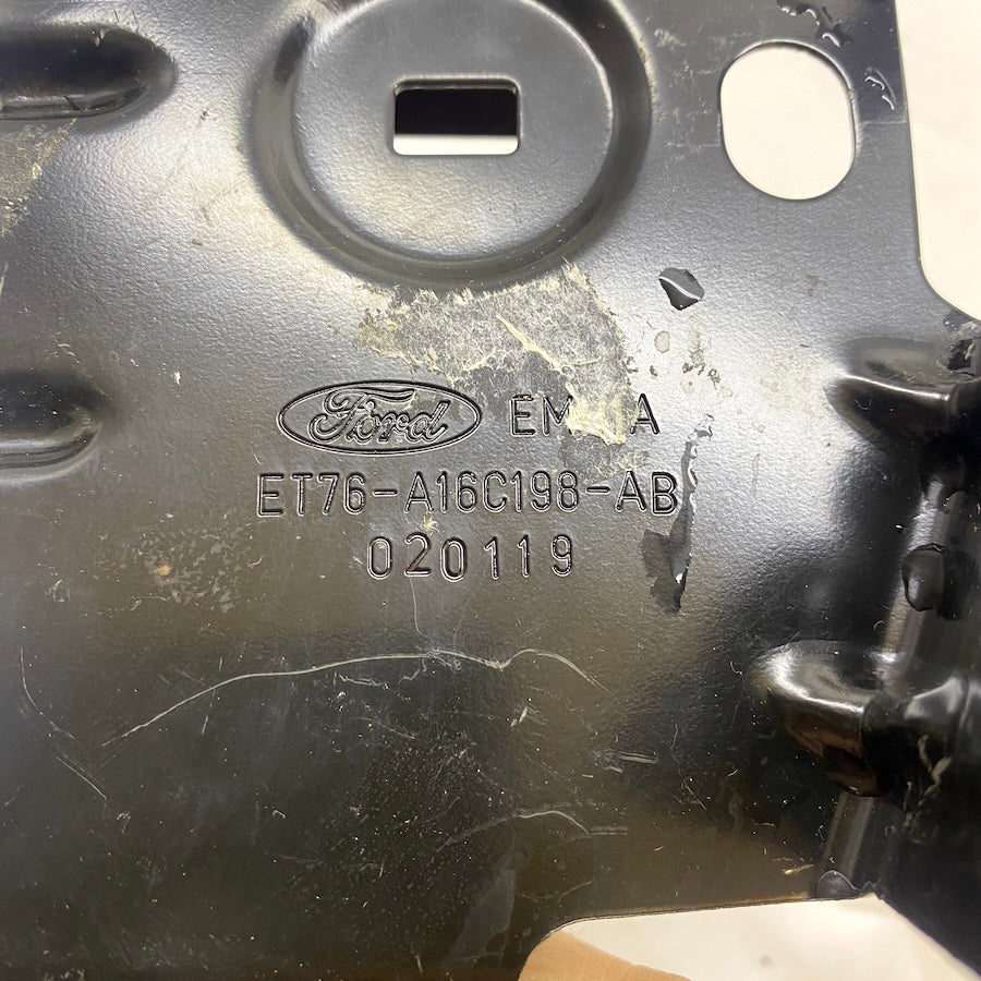 Ford Courier Sağ Çamurluk Bağlantı Sacı ET76-A16C198-AB