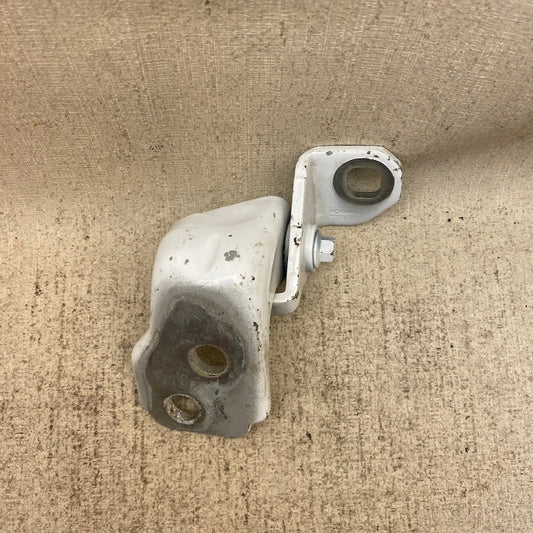 Ford Courier Sol Alt Kapı Menteşesi BB53-7822811-AH