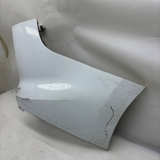 Ford Courier Arka Sağ Tampon Köşe ET76-17926