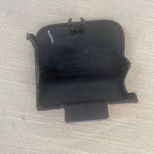 Ford Ecosport Arka Tampon Çeki Kapağı HN15-17K922-A